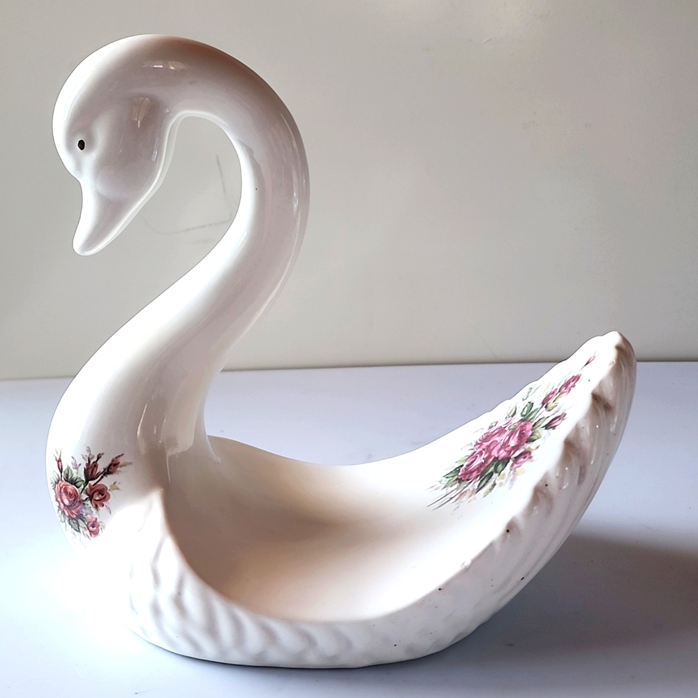 Vtg. Athena Elegant White Ceramic Swan,Towel Holder W/ Rose Design. Made In USA